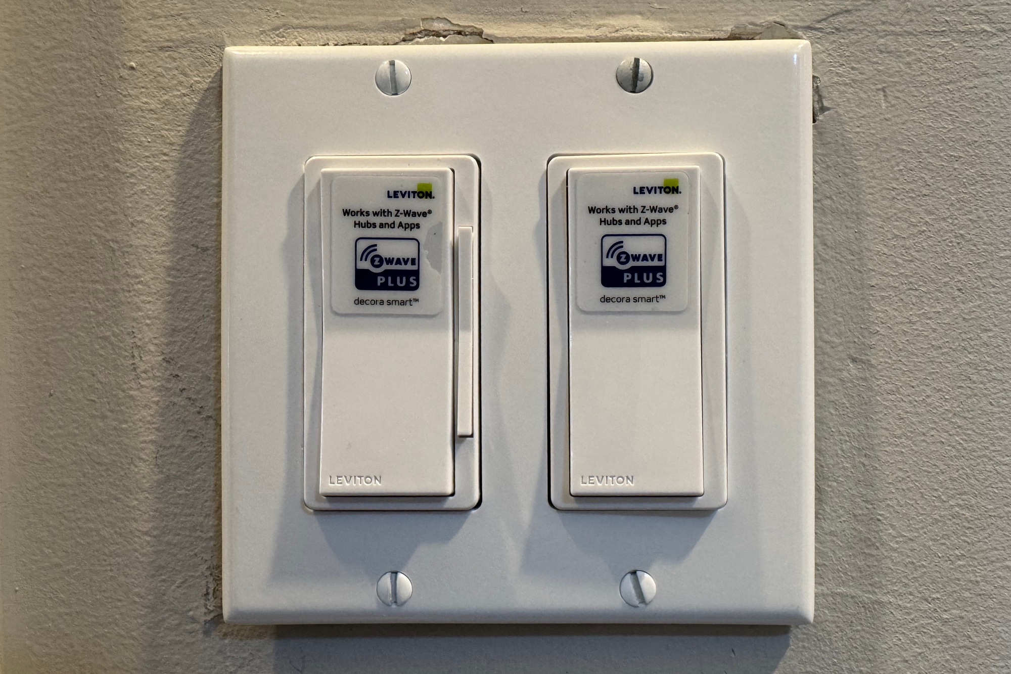 Leviton Decora Smart Z-Wave 800 review: It’s OK to say no to Wi-Fi