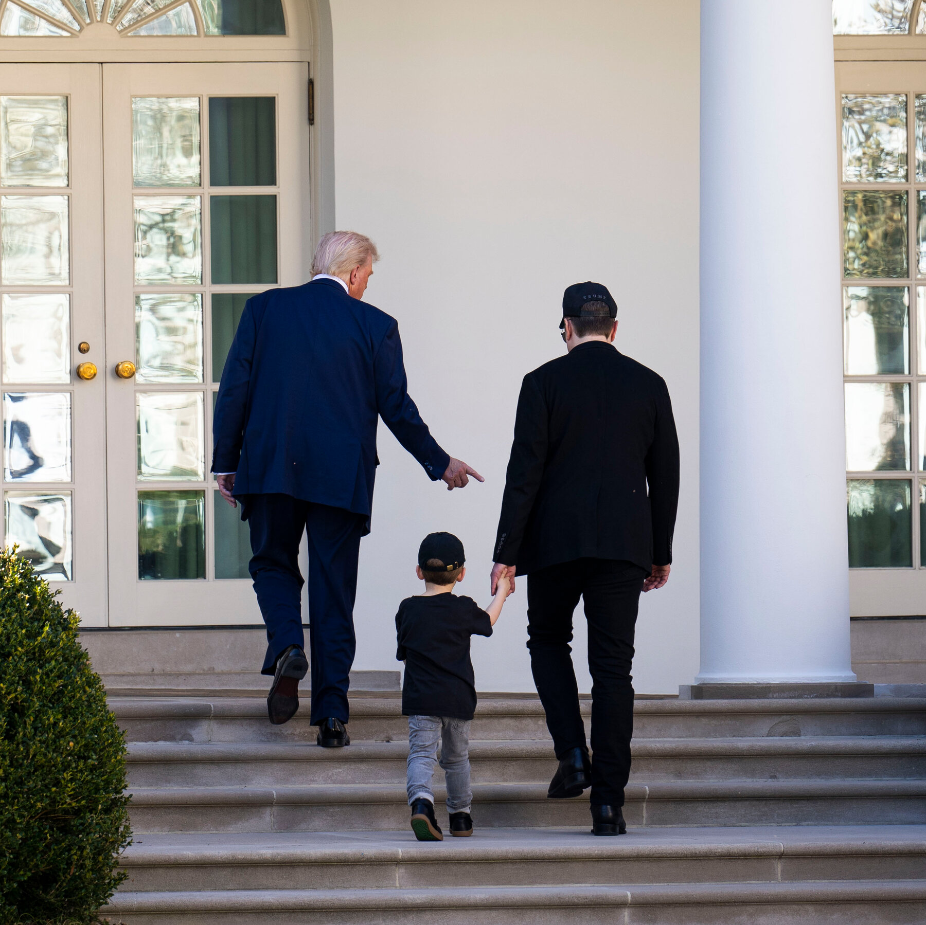 Trump and Musk Trade Threats, From Broaching Impeachment to Cutting Contracts