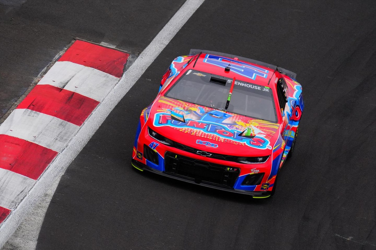 Hyak Motorsports fires NASCAR Cup spotter Tab Boyd