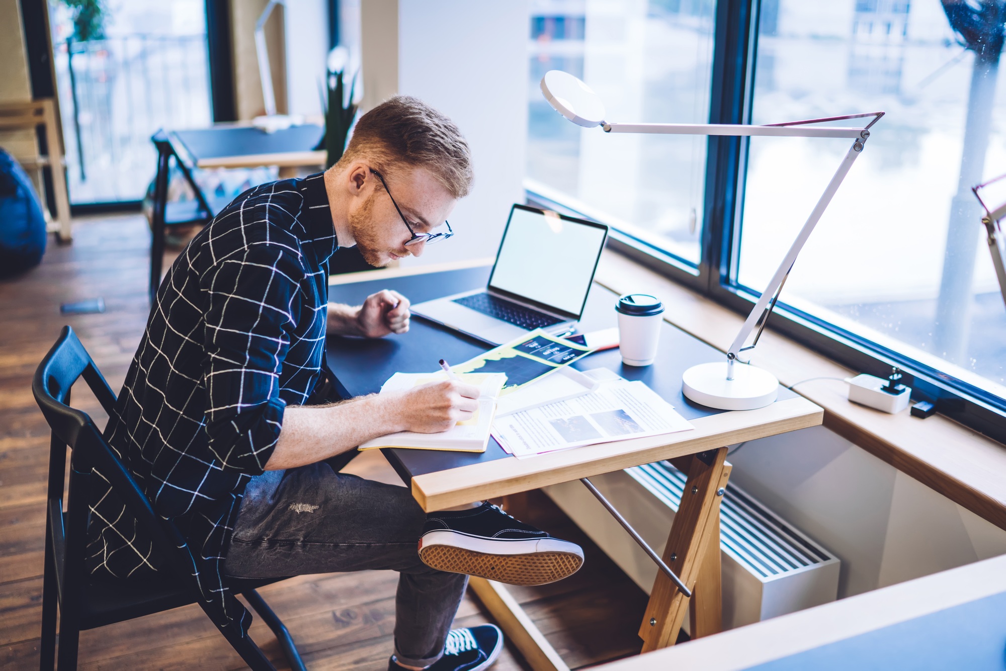 What Is an Infopreneur? Understanding the Role and Benefits in Today’s Market