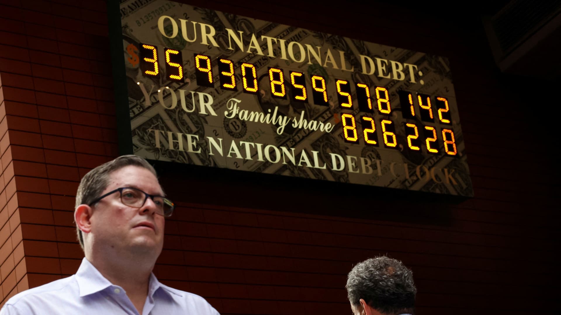America’s Deficit Reckoning: How the U.S. debt spiral could spark a crisis