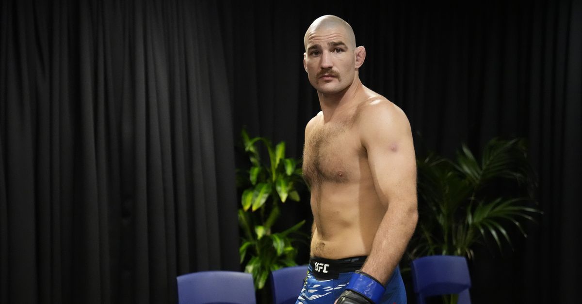 Sean Strickland fires back at Dan Henderson claiming he was kicked out of gym: ‘None of this is true’