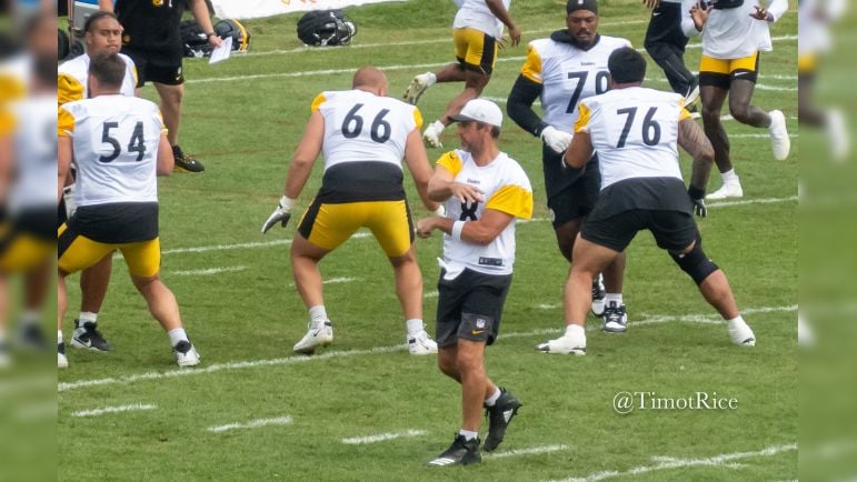 Zach Frazier Views Aaron Rodgers’ Cadence As ‘Weapon,’ Not ‘Challenge’ For Steelers