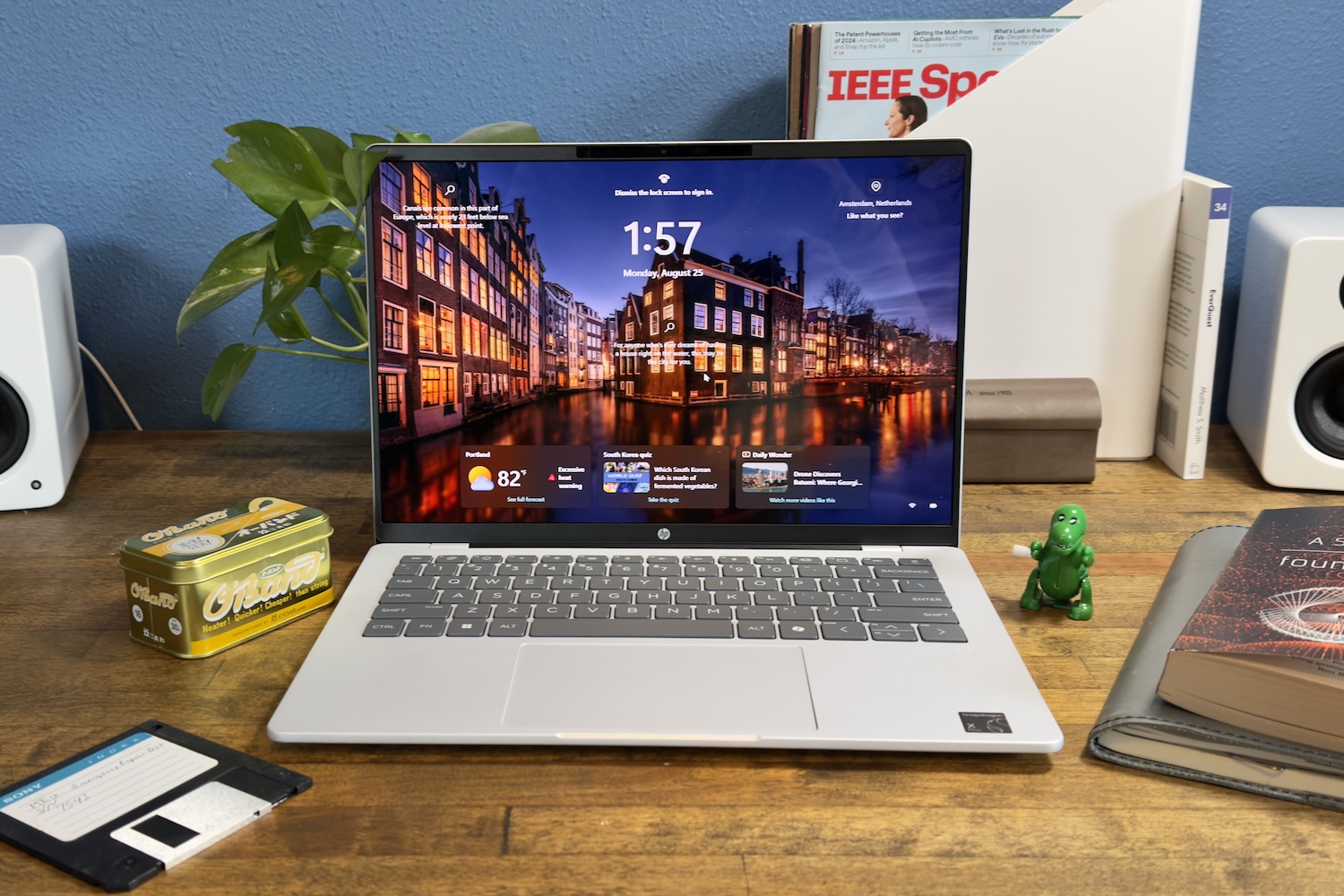 HP OmniBook 5 14 review: Over 25 hours of battery power