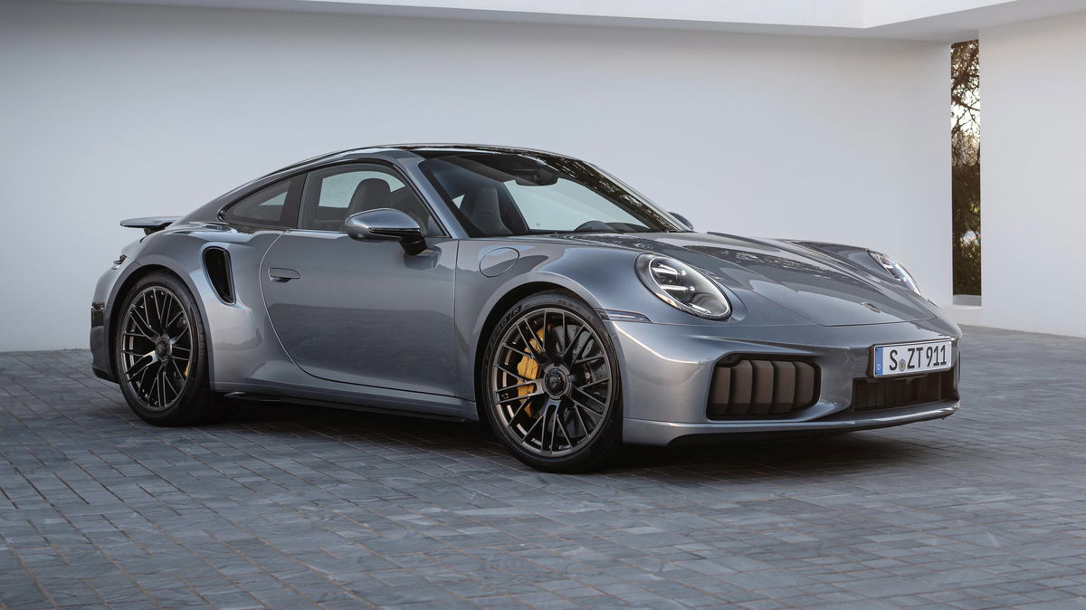 992.2 Porsche 911 Turbo S Goes Hybrid, Becomes The Most Powerful 911 Ever