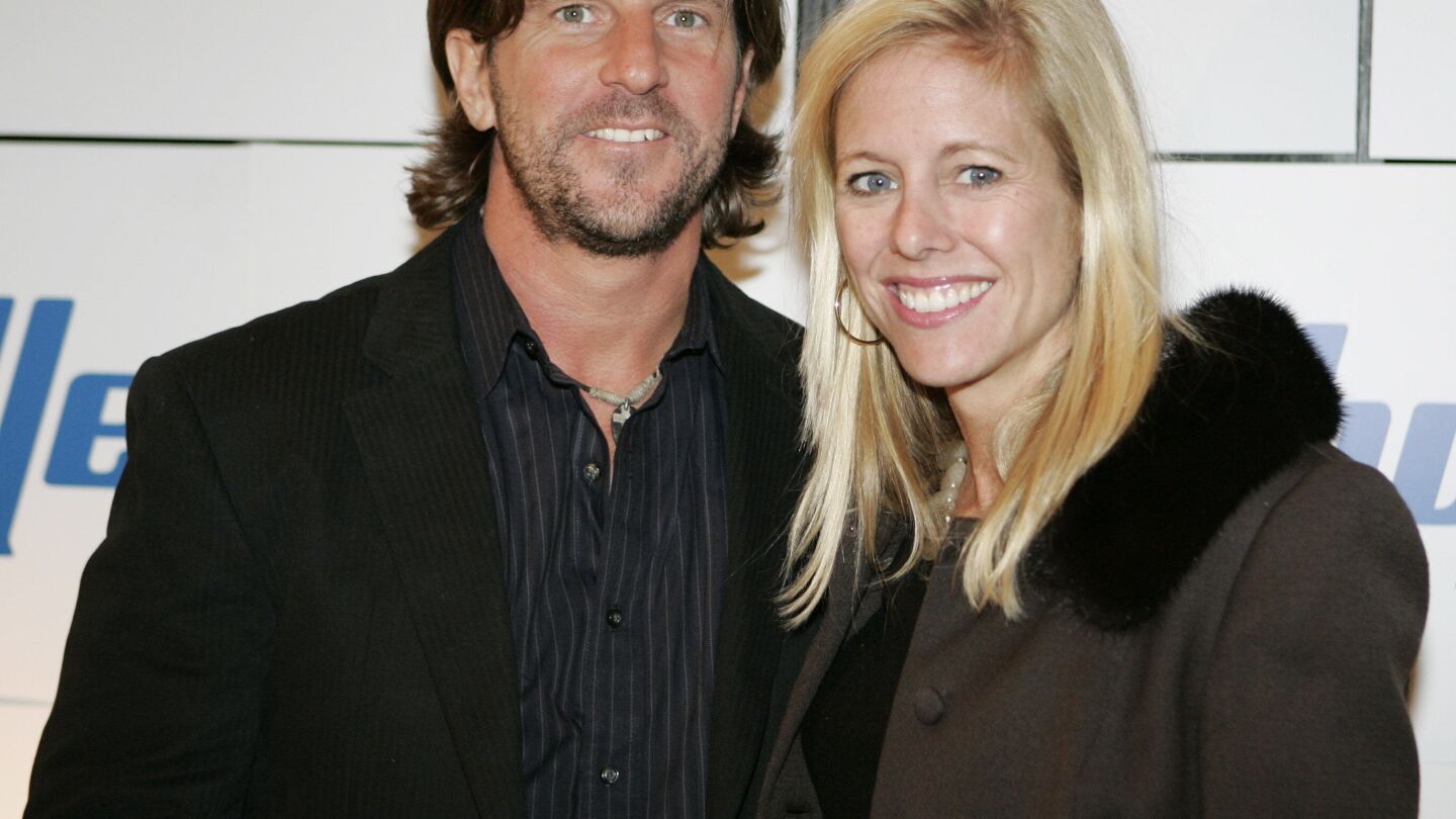 Country songwriter Brett James dies in North Carolina plane crash