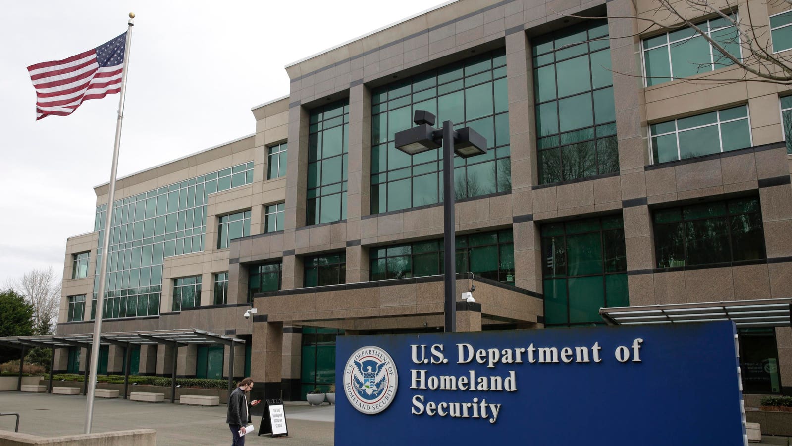 U.S. Will Start Photographing All Non-Citizens Entering And Leaving The Country