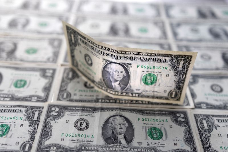 Dollar mixed ahead of Fed rate decision