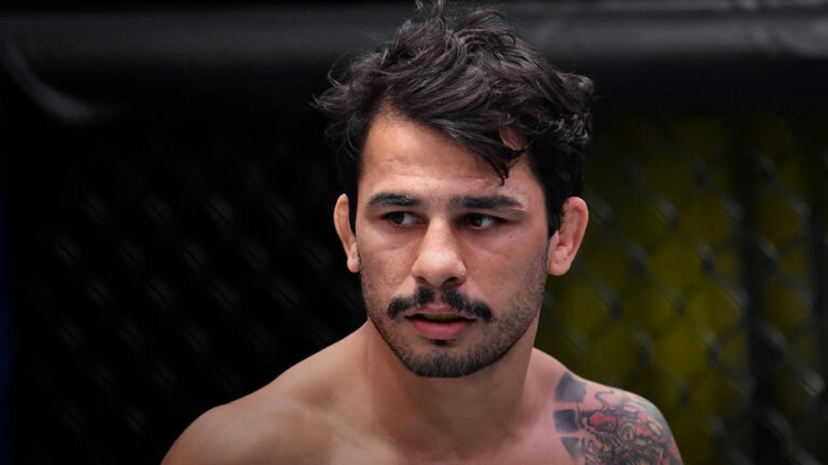 Alexandre Pantoja releases statement following UFC 323 injury and loss