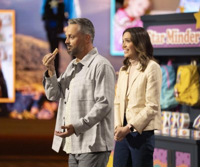 Watch: Mandy Moore leaves ‘Breadwinner’ Nate Bargatze with kids