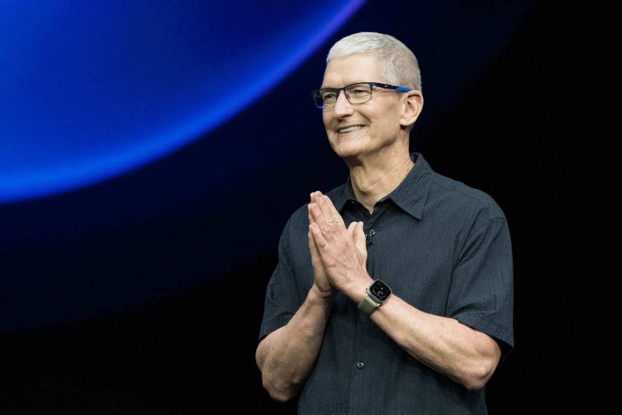 Nike’s stock is on pace to extend this record losing streak. But Tim Cook is buying.
