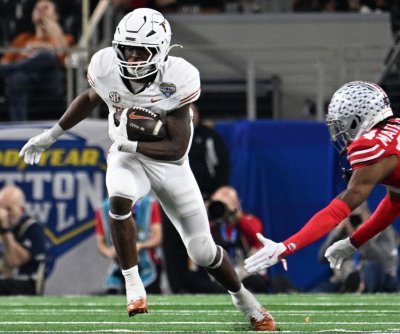 Texas running back Tre Wisner to enter transfer portal