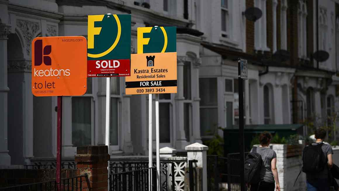 UK house prices rise less than expected in 2025 as growth slows