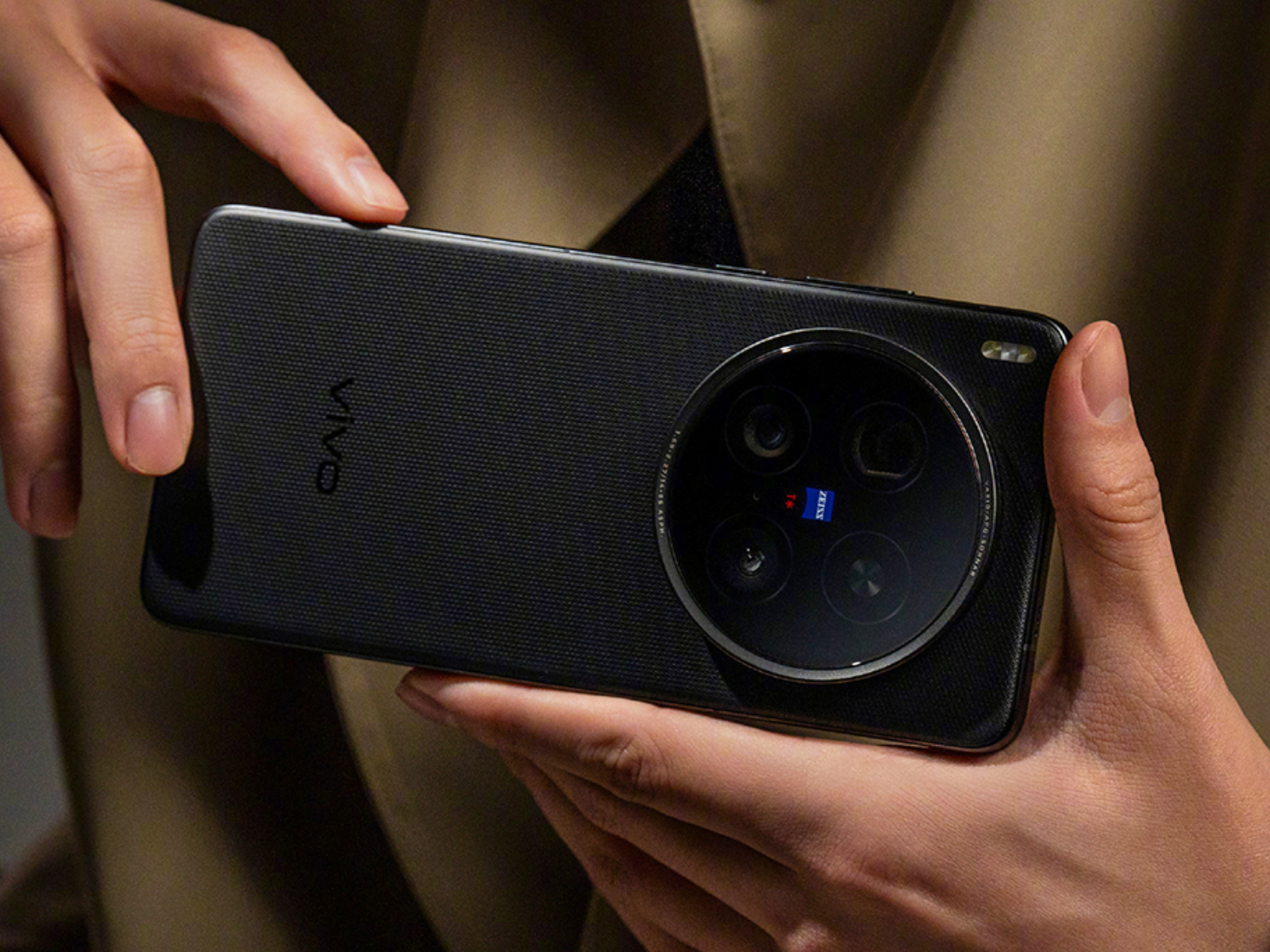 Vivo X300 Ultra: New camera details come to light for global-bound camera flagship