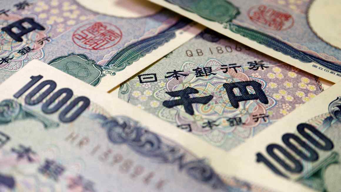Dollar sinks to 4-month low and gold soars past $5,000 as yen leaps