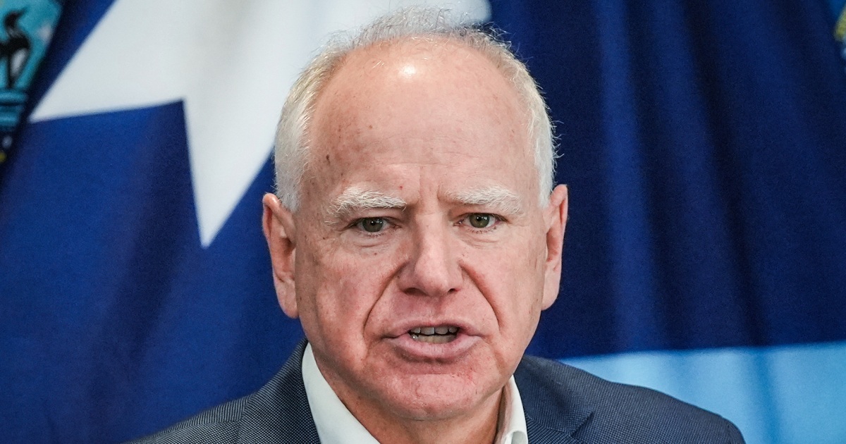 Trump strikes a positive tone after speaking with Minnesota Gov. Tim Walz