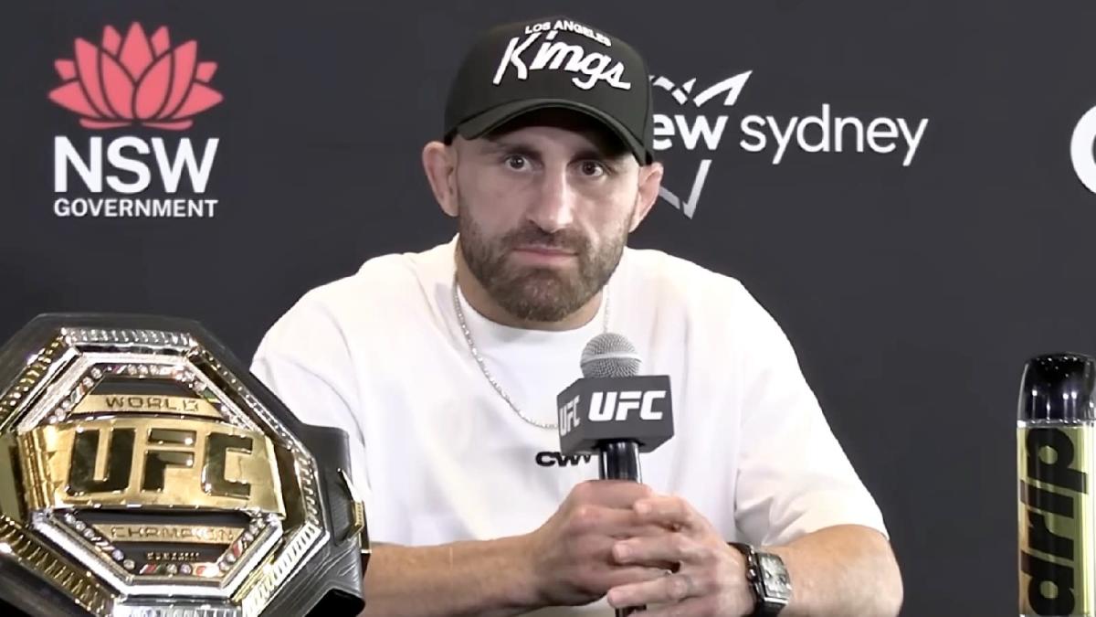 Alexander Volkanovski plans to take minimal damage at UFC 325