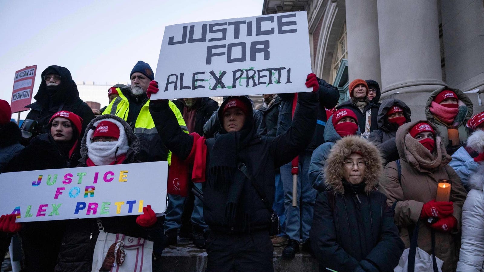 Alex Pretti’s Death Now Focus Of DOJ, FBI Investigations