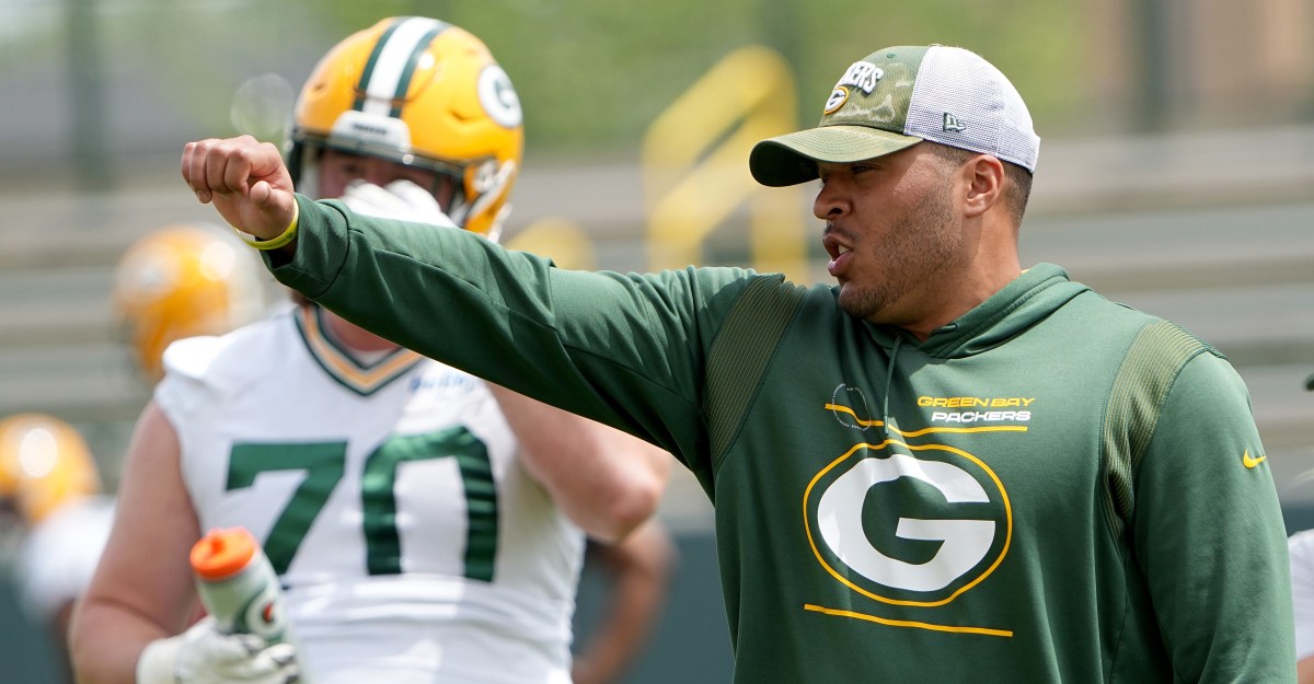 Eagles hire new run game coordinator and tight ends coach