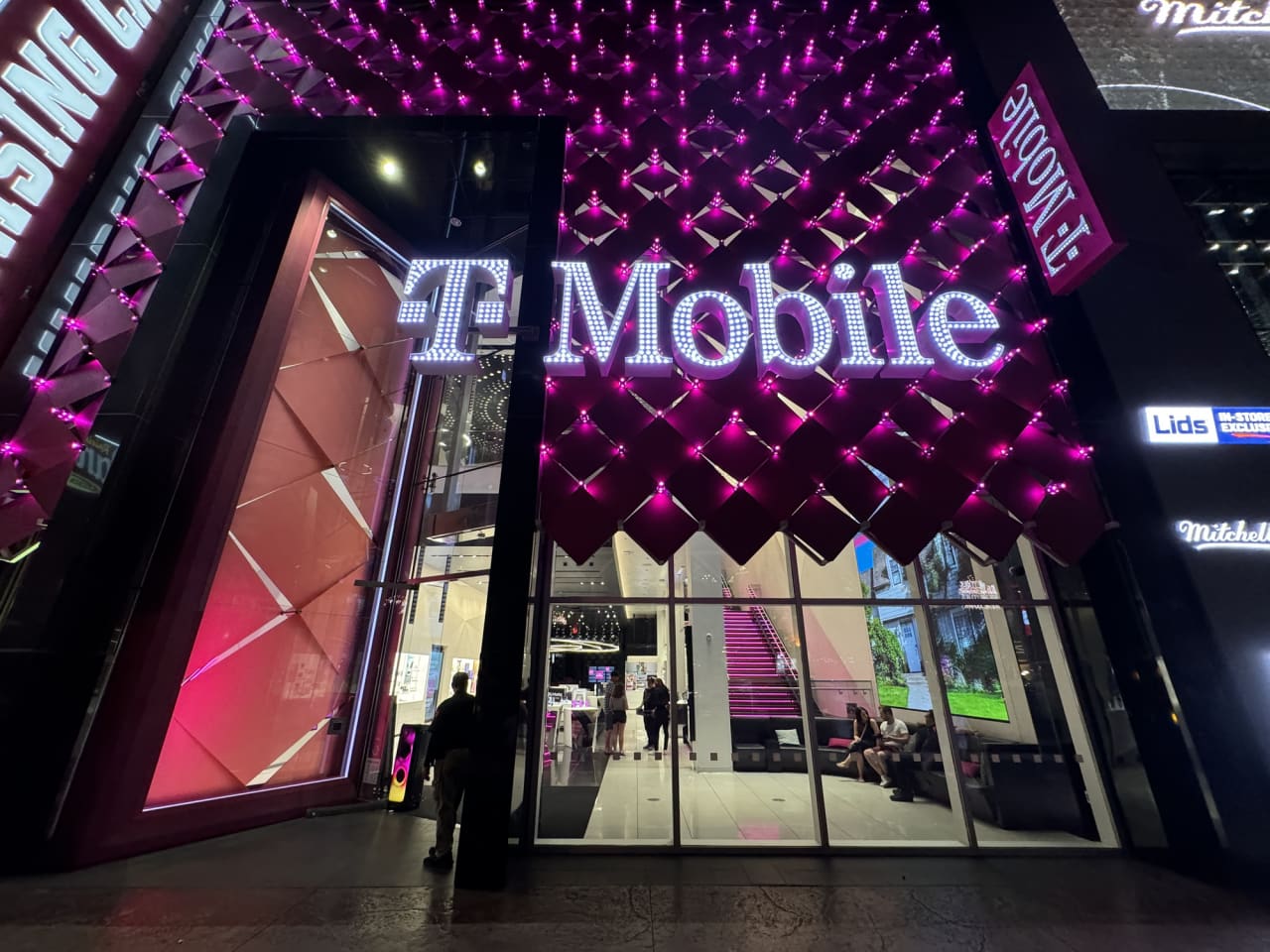 T-Mobile’s stock turns higher after earnings. Here’s what’s impressing Wall Street.