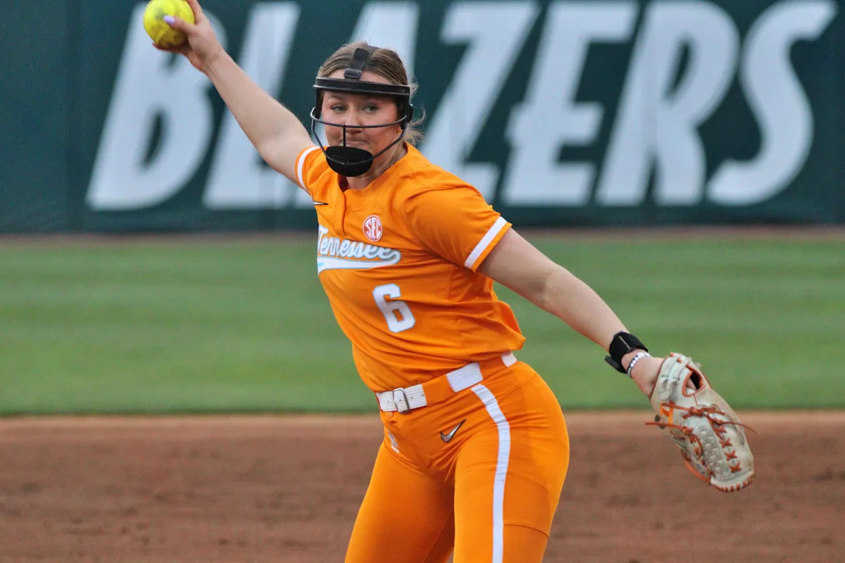 Sage Mardjetko pitches no-hitter for Tennessee softball