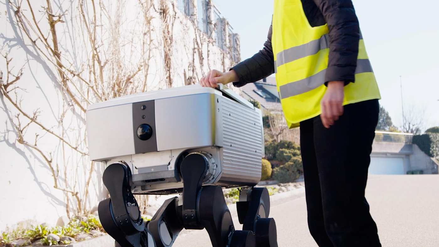 Amazon acquires autonomous robotics startup Rivr