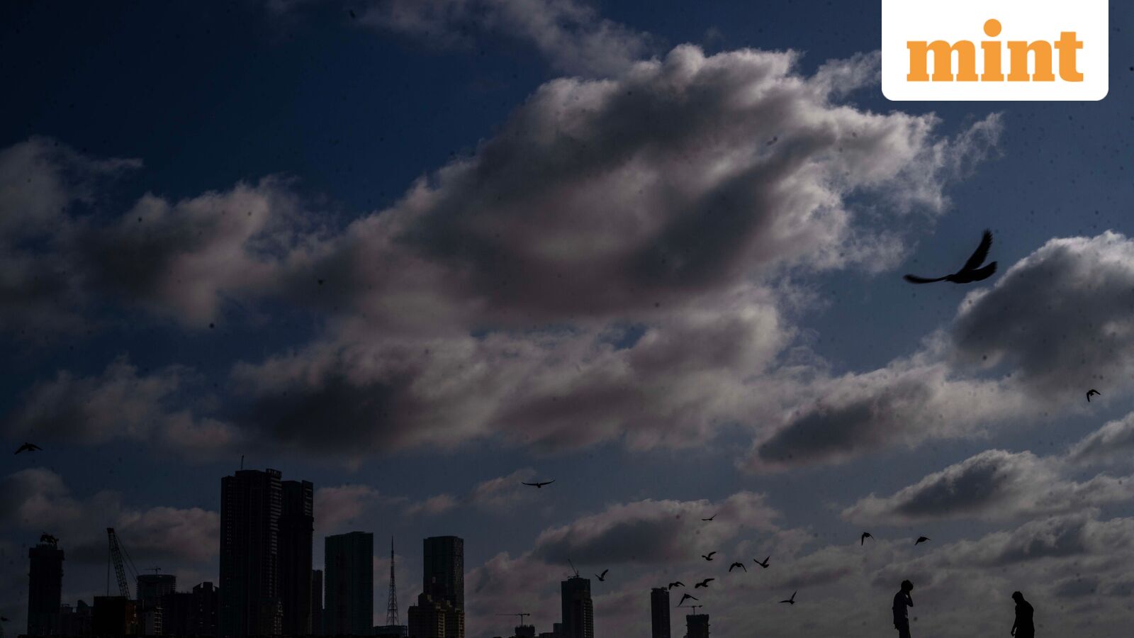 IMD issues weather alert: Delhi, Haryana to see thunderstorms with strong winds; heavy rain likely in J&K—check forecast