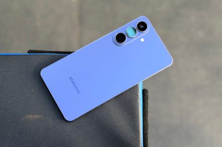 Samsung just gave up on its own Messages app