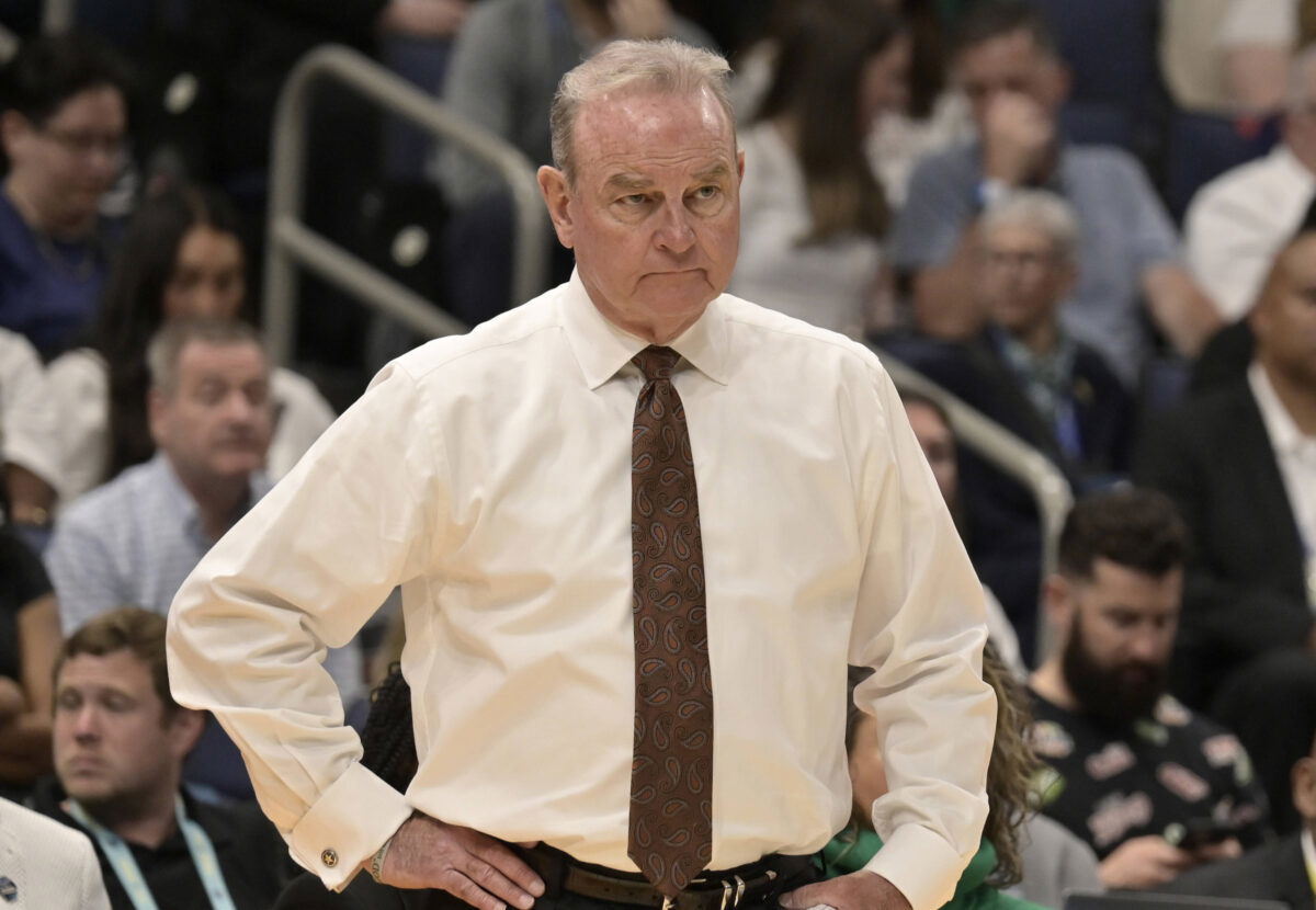 Vic Schaefer’s Texas Hit With Triple Blow as Three Key Forwards Enter the Transfer Portal