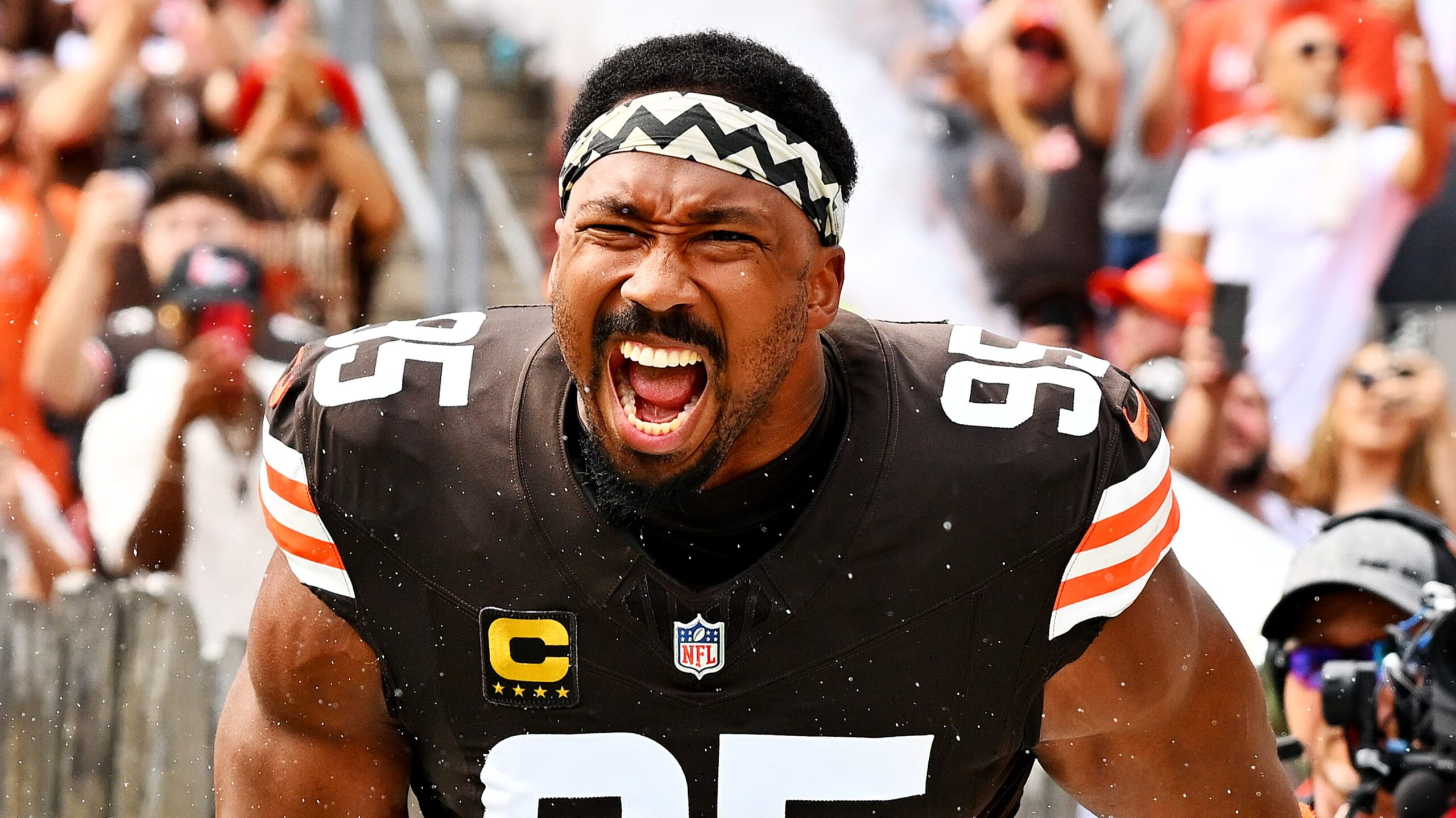 Building trades for Myles Garrett, AJ Brown and NFL stars without using 2026 draft picks