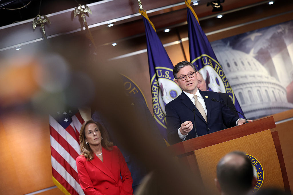 42 House Democrats Join GOP in Passing Warrantless Mass Surveillance Bill