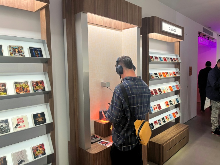 ‘Bookless bookstore’: Audio-only shop opens in NYC…