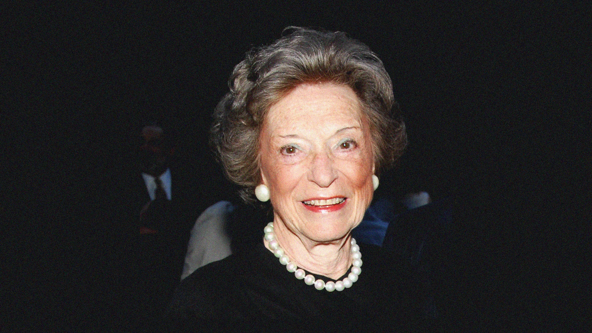 Doris Fisher, Who Helped Build Gap Into a $16 Billion Retail Empire, Has Died at 94