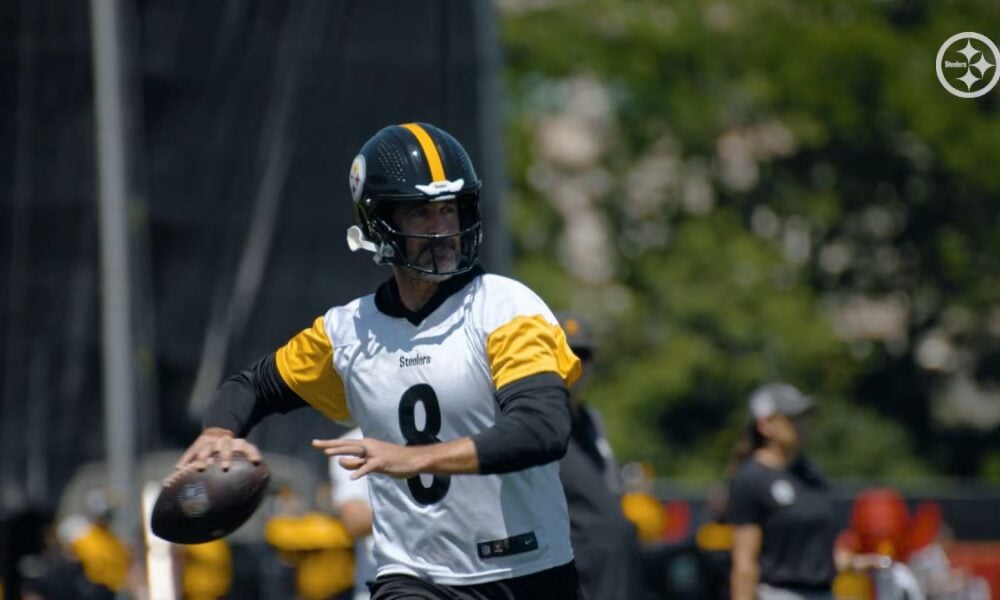 Analyst Predicts Another NFL Season For Rodgers In 2027