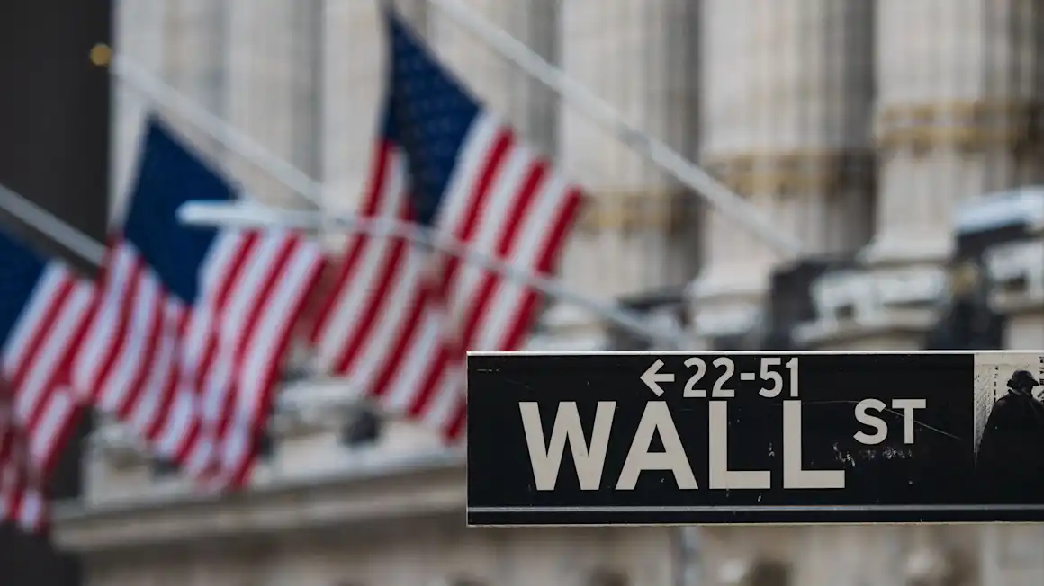 Wall Street banks smash records on stock trading boom