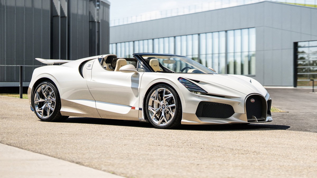 Last Ever Bugatti Mistral Brings the W16 Era to an End