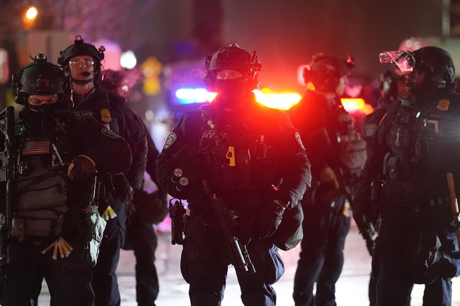 ‘No Authority’: Federal Judge Blocks NY’s Anti-ICE Mask Law in Big Blow to Kathy Hochul