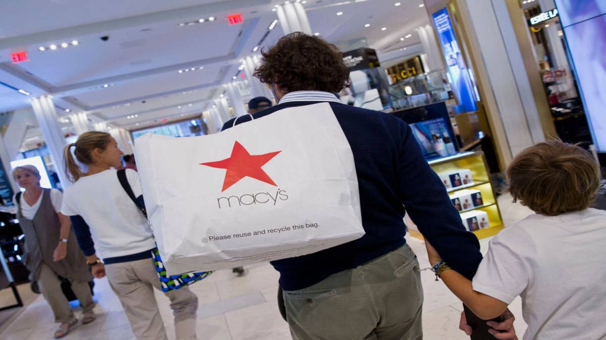 Macy’s is selling $450 10K gold hoop earrings for 68% off