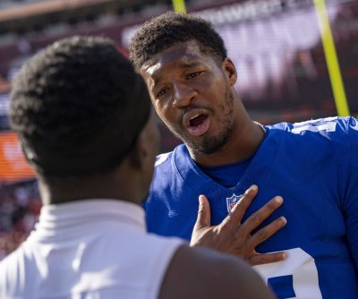 Winston, Giants dismantle Dolphins in preseason triumph