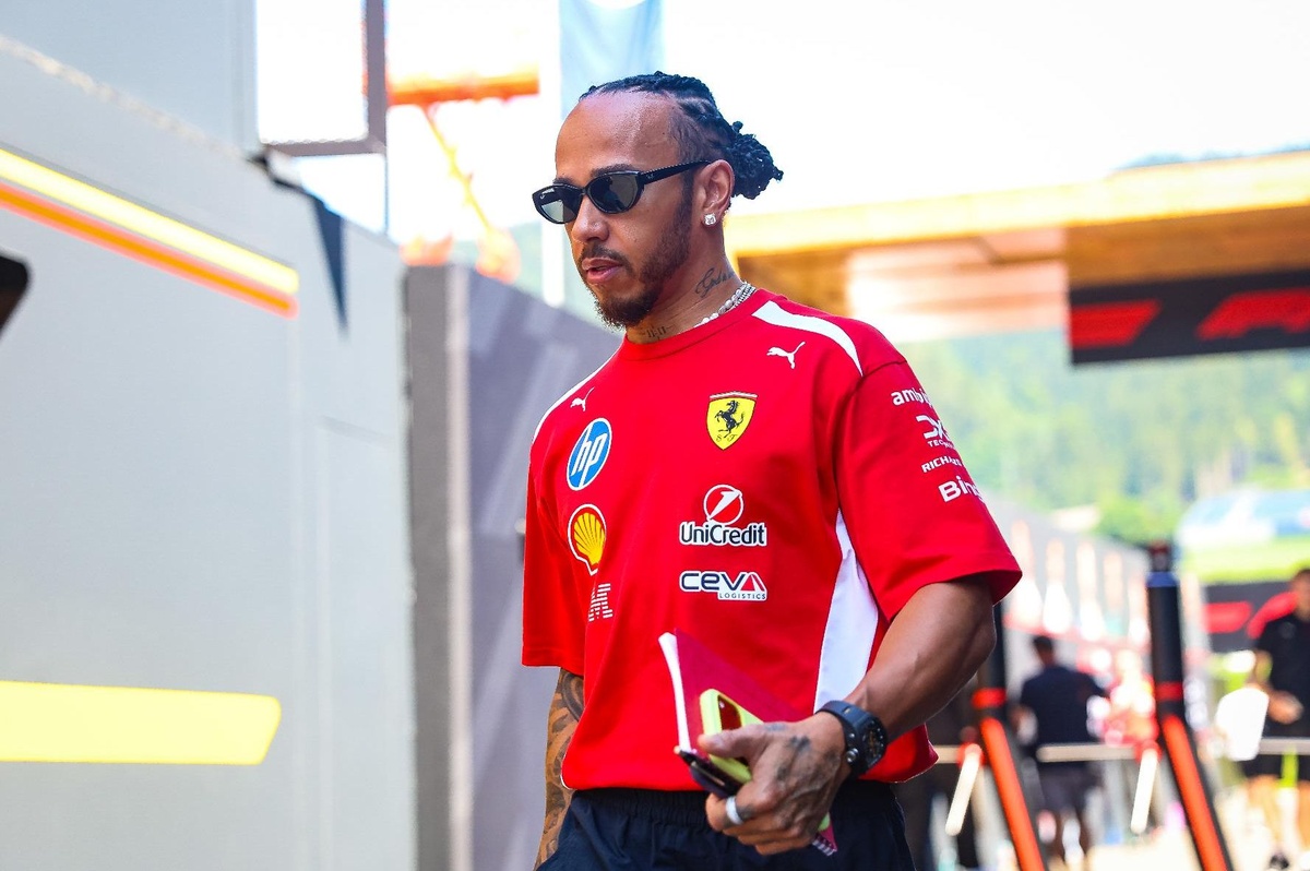 Guenther Steiner: Lewis Hamilton has chance of eighth title if Ferrari makes one call