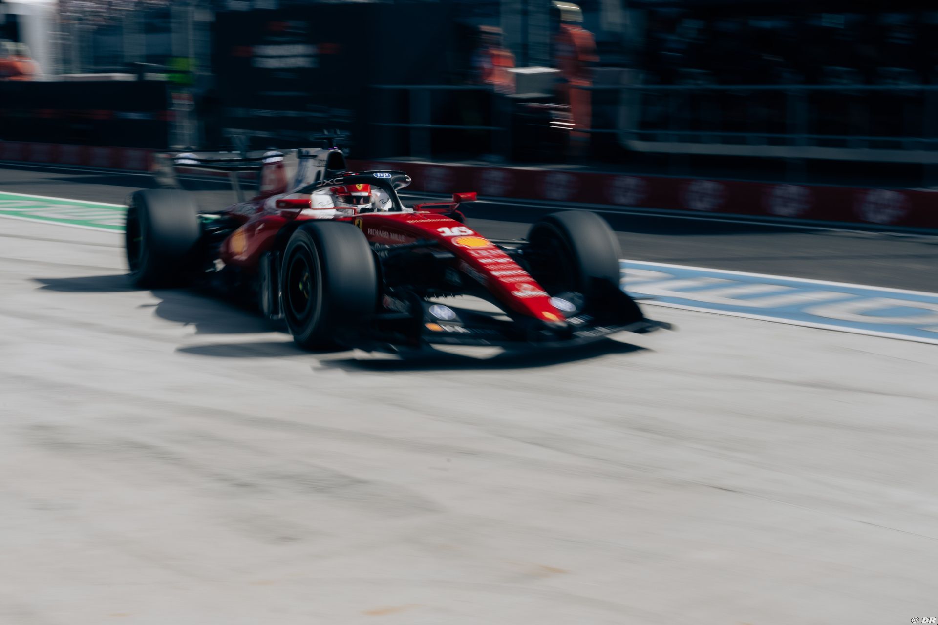 Ferrari accélère encore son développement, Leclerc impressionné par l’offensive