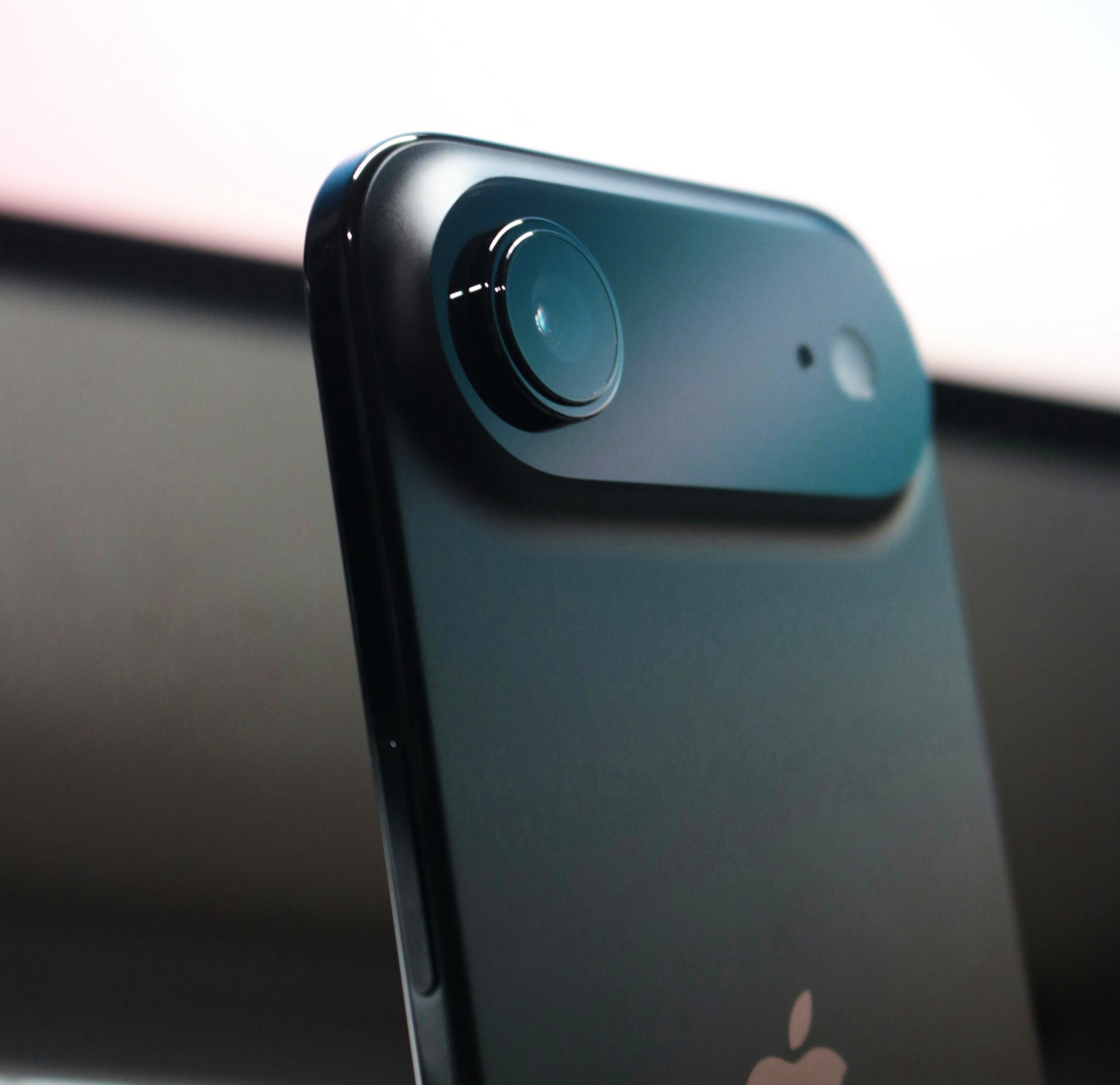 Apple iPhone Air 2 said to replace iPhone 18, but won’t get any cheaper